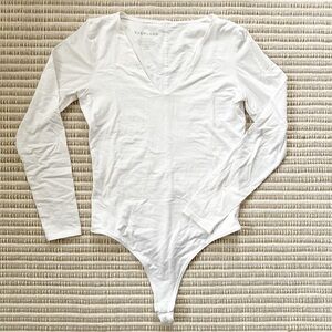 Everlane White Long Sleeve V-Neck Bodysuit - Small